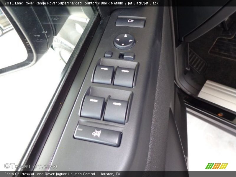 Controls of 2011 Range Rover Supercharged