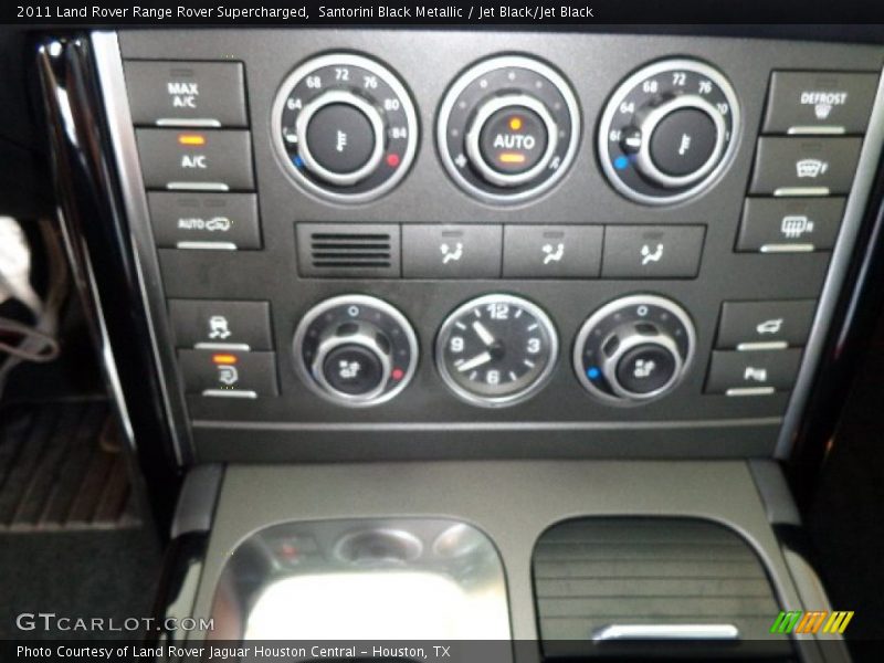 Controls of 2011 Range Rover Supercharged