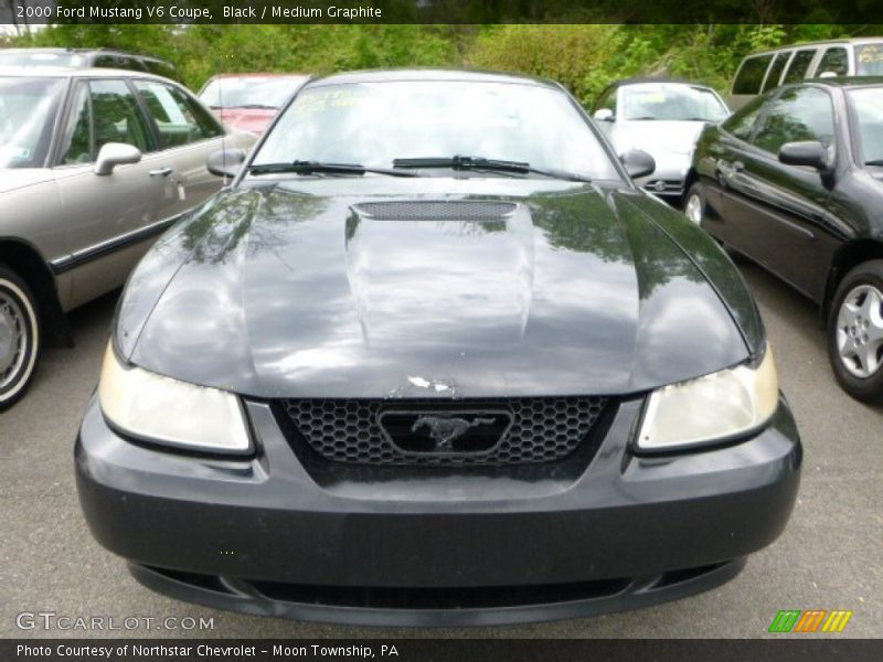 Black / Medium Graphite 2000 Ford Mustang V6 Coupe
