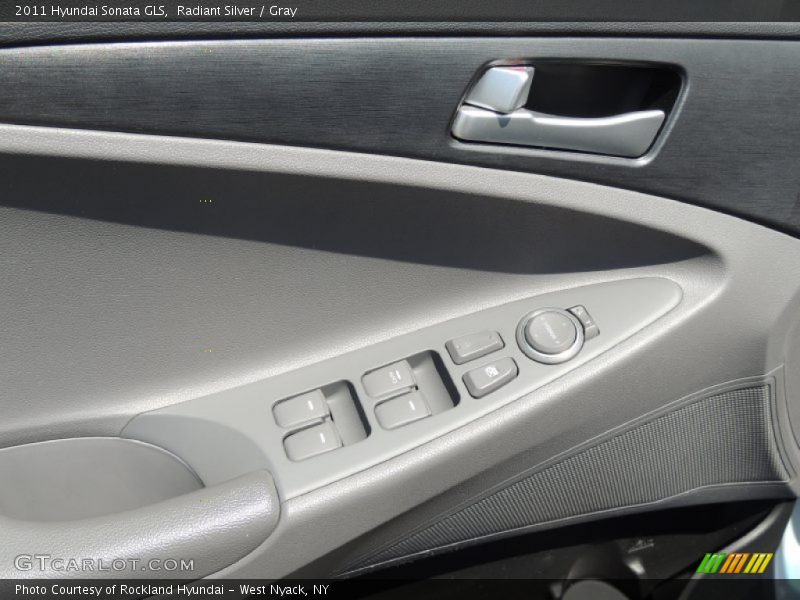 Radiant Silver / Gray 2011 Hyundai Sonata GLS