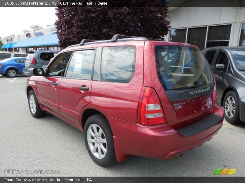 Cayenne Red Pearl / Beige 2005 Subaru Forester 2.5 XS