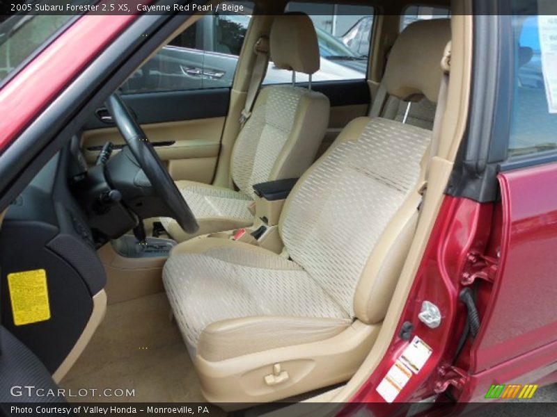 Cayenne Red Pearl / Beige 2005 Subaru Forester 2.5 XS