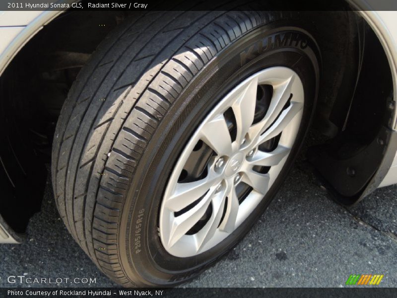 Radiant Silver / Gray 2011 Hyundai Sonata GLS