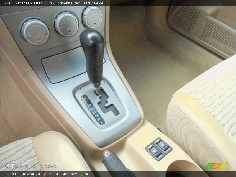 Cayenne Red Pearl / Beige 2005 Subaru Forester 2.5 XS