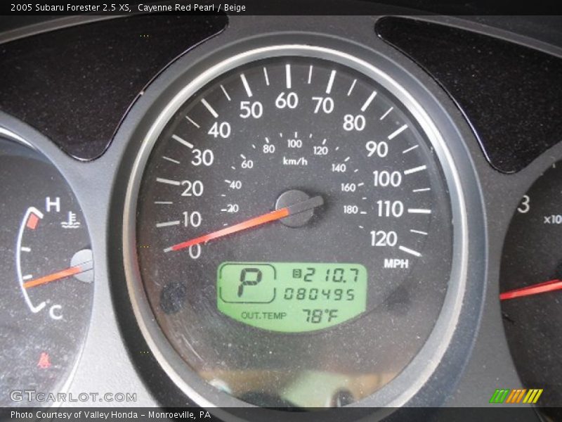 Cayenne Red Pearl / Beige 2005 Subaru Forester 2.5 XS