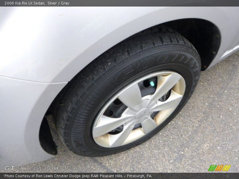  2006 Rio LX Sedan Wheel