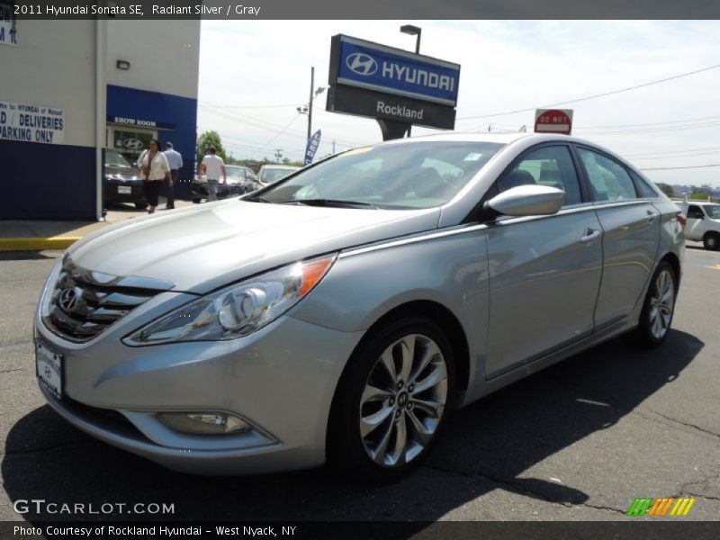 Radiant Silver / Gray 2011 Hyundai Sonata SE