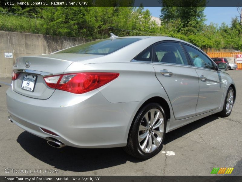 Radiant Silver / Gray 2011 Hyundai Sonata SE