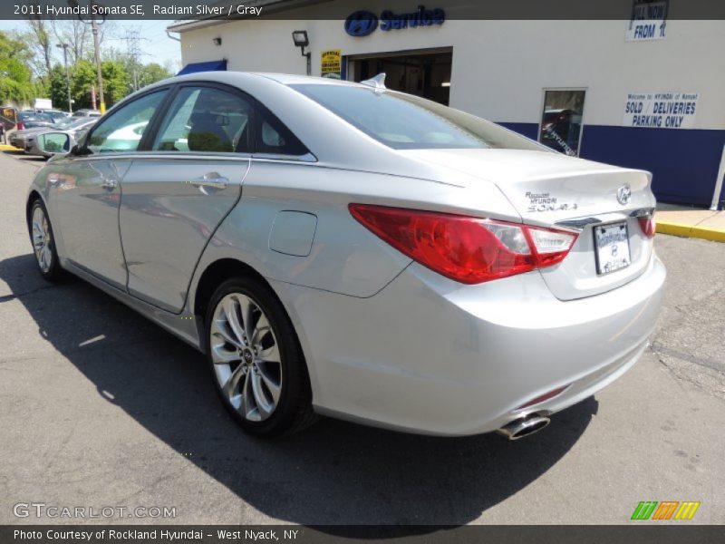 Radiant Silver / Gray 2011 Hyundai Sonata SE