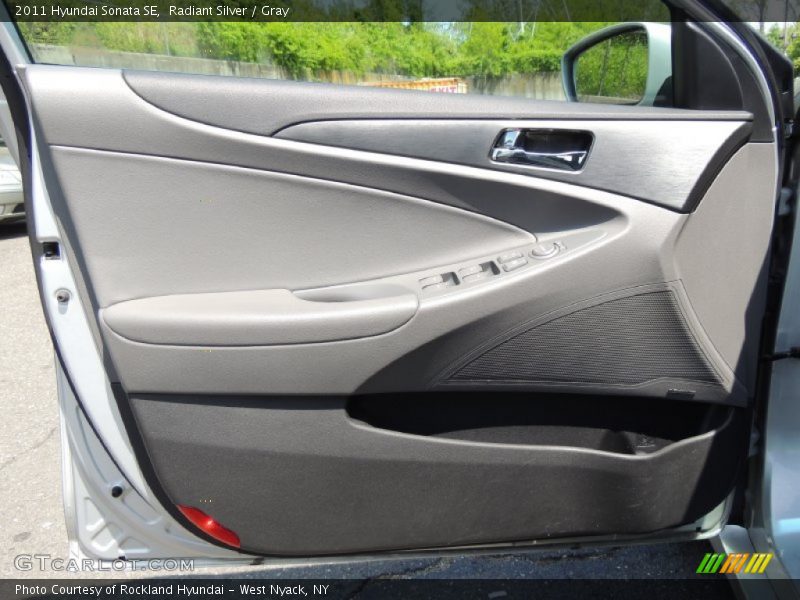 Radiant Silver / Gray 2011 Hyundai Sonata SE