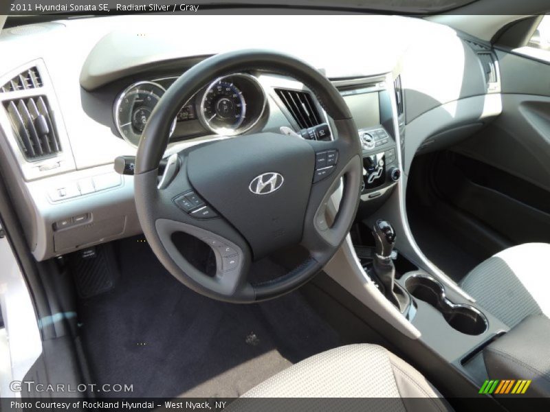 Radiant Silver / Gray 2011 Hyundai Sonata SE
