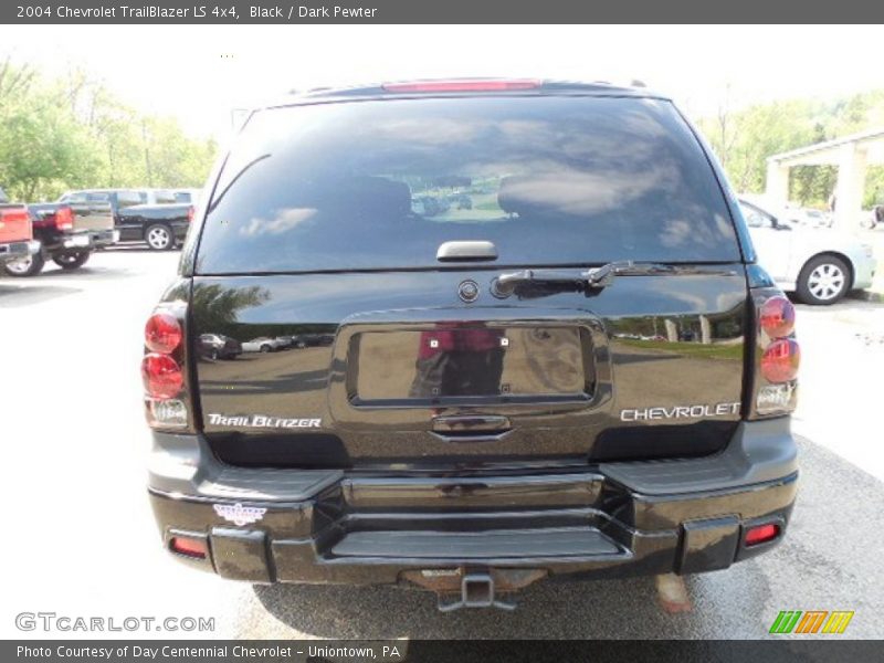 Black / Dark Pewter 2004 Chevrolet TrailBlazer LS 4x4