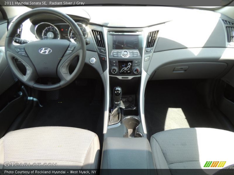 Radiant Silver / Gray 2011 Hyundai Sonata SE