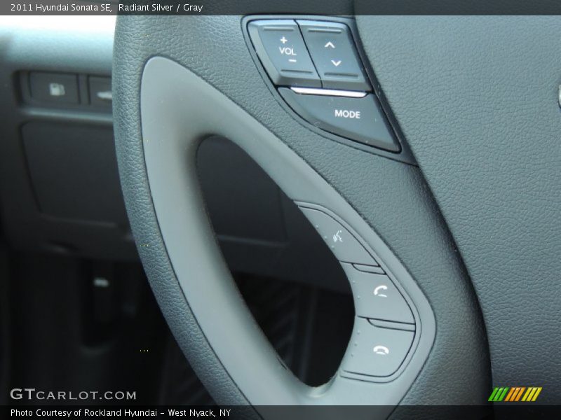 Radiant Silver / Gray 2011 Hyundai Sonata SE