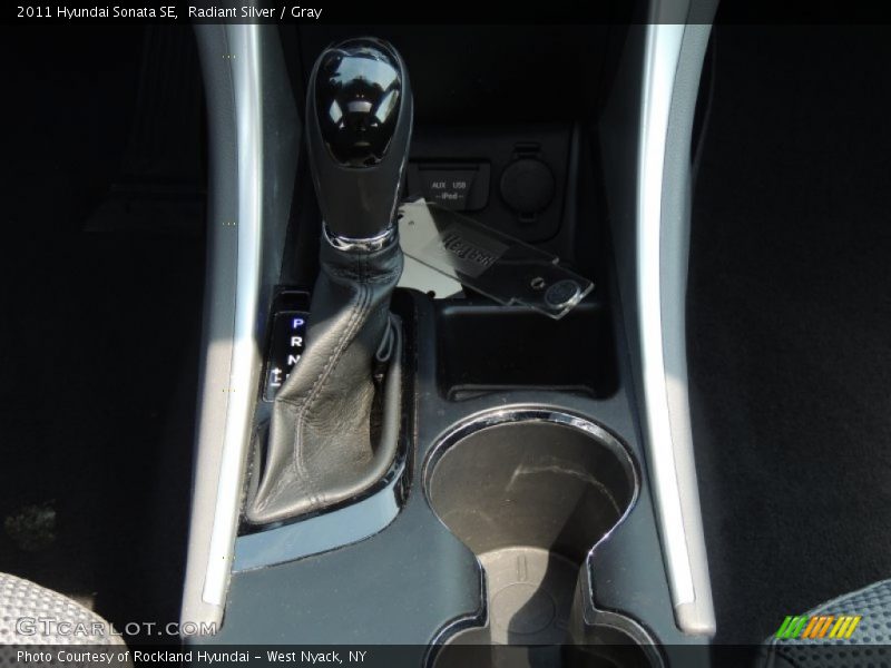 Radiant Silver / Gray 2011 Hyundai Sonata SE