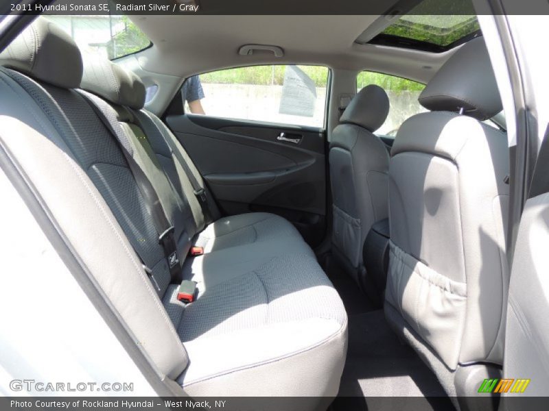 Radiant Silver / Gray 2011 Hyundai Sonata SE