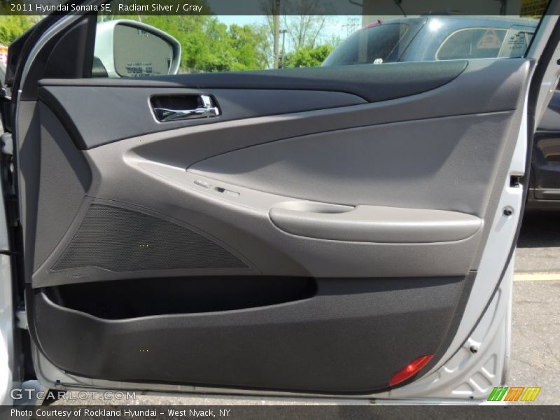 Radiant Silver / Gray 2011 Hyundai Sonata SE