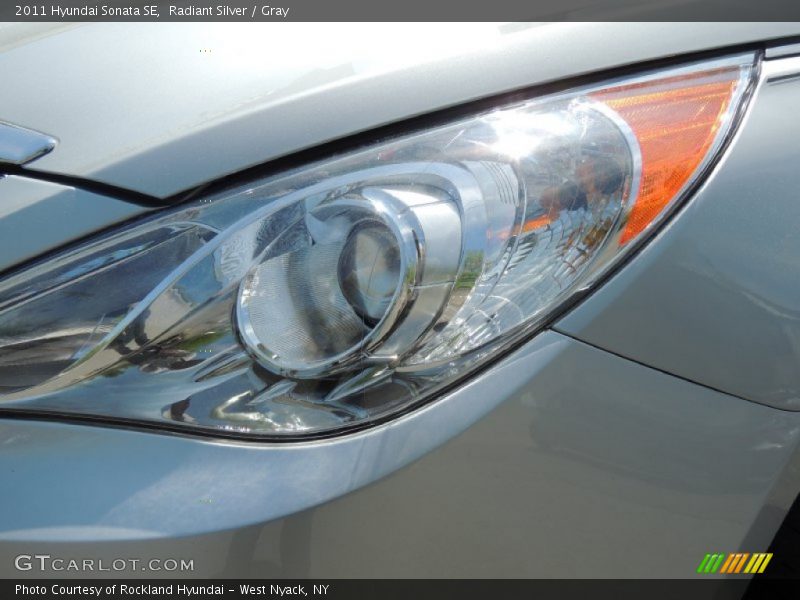 Radiant Silver / Gray 2011 Hyundai Sonata SE