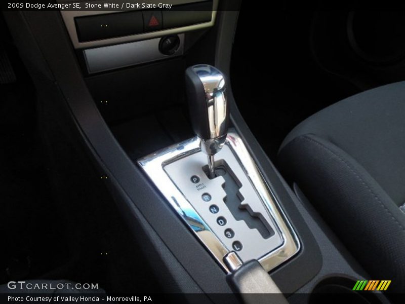 Stone White / Dark Slate Gray 2009 Dodge Avenger SE