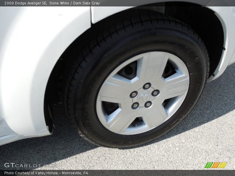 Stone White / Dark Slate Gray 2009 Dodge Avenger SE