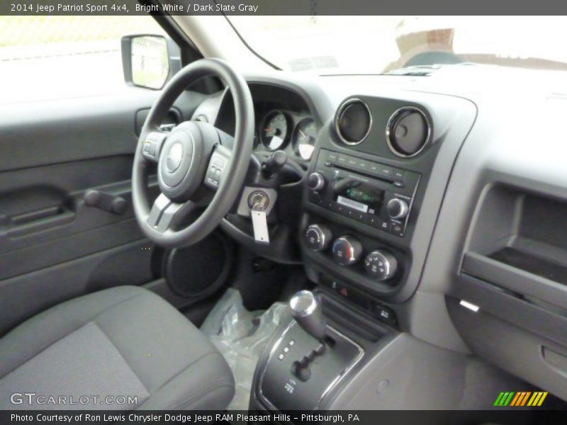 Bright White / Dark Slate Gray 2014 Jeep Patriot Sport 4x4