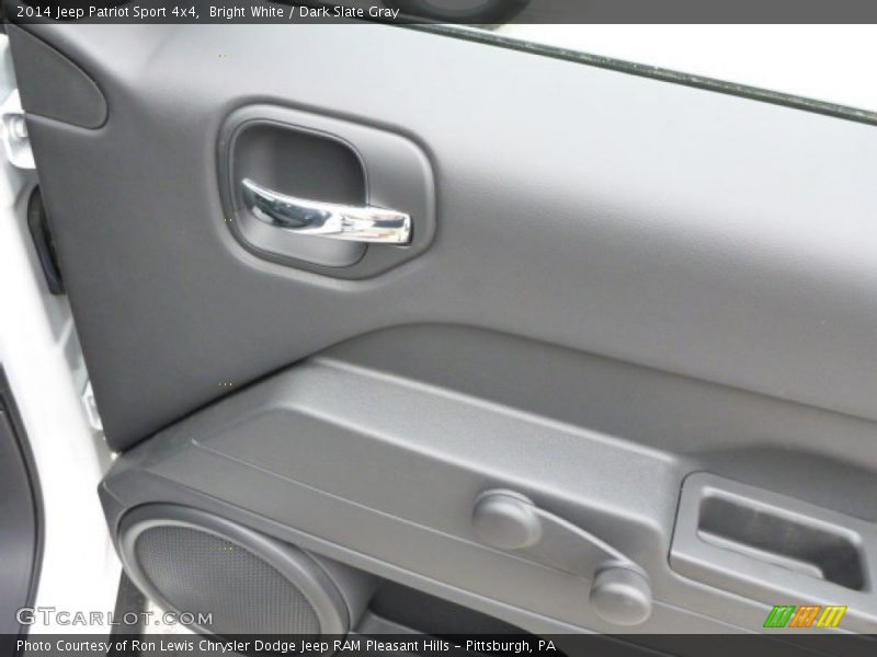 Bright White / Dark Slate Gray 2014 Jeep Patriot Sport 4x4
