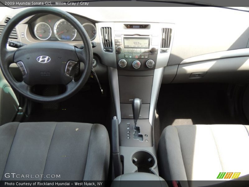 Willow Gray / Gray 2009 Hyundai Sonata GLS