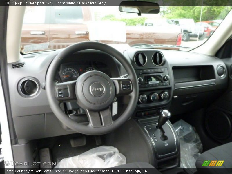 Bright White / Dark Slate Gray 2014 Jeep Patriot Sport 4x4