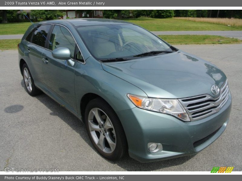 Front 3/4 View of 2009 Venza V6 AWD