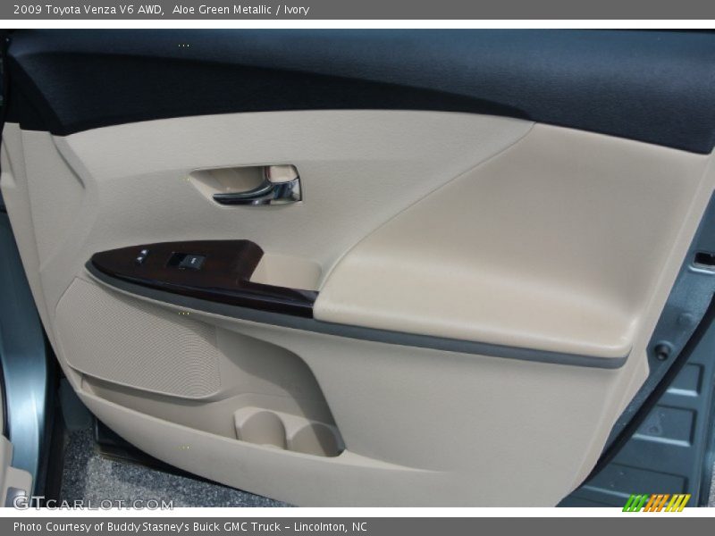Aloe Green Metallic / Ivory 2009 Toyota Venza V6 AWD