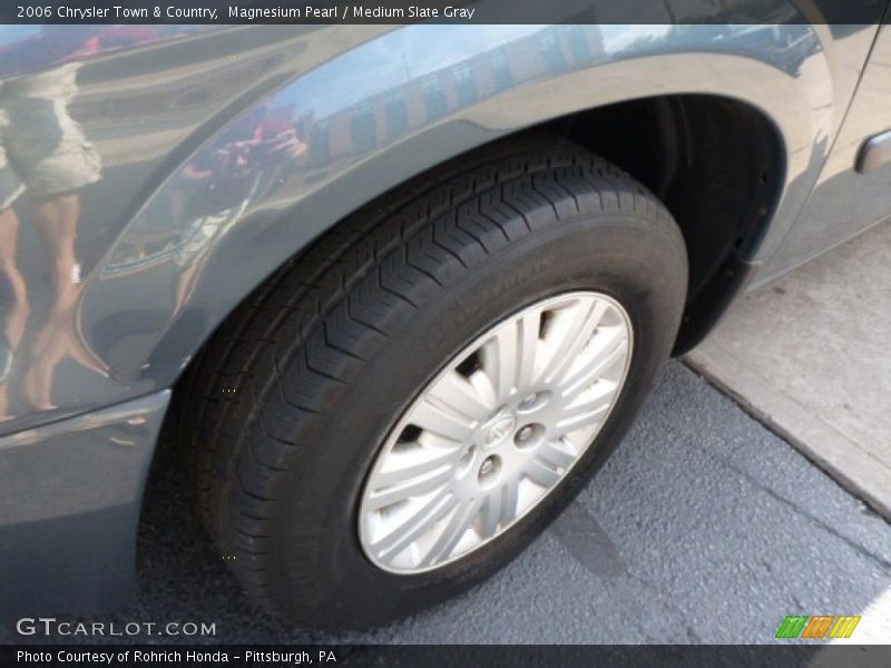 Magnesium Pearl / Medium Slate Gray 2006 Chrysler Town & Country