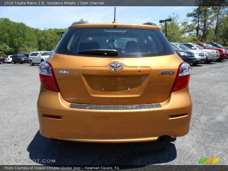 Sundance Metallic / Dark Charcoal 2010 Toyota Matrix 1.8