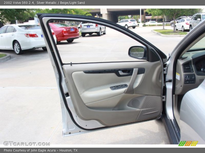 Silver Metallic / Beige/Light Sand 2002 Volvo S60 2.4