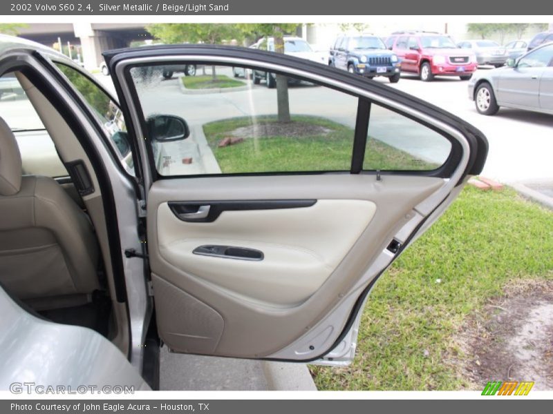 Silver Metallic / Beige/Light Sand 2002 Volvo S60 2.4