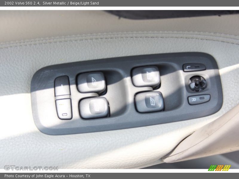 Silver Metallic / Beige/Light Sand 2002 Volvo S60 2.4