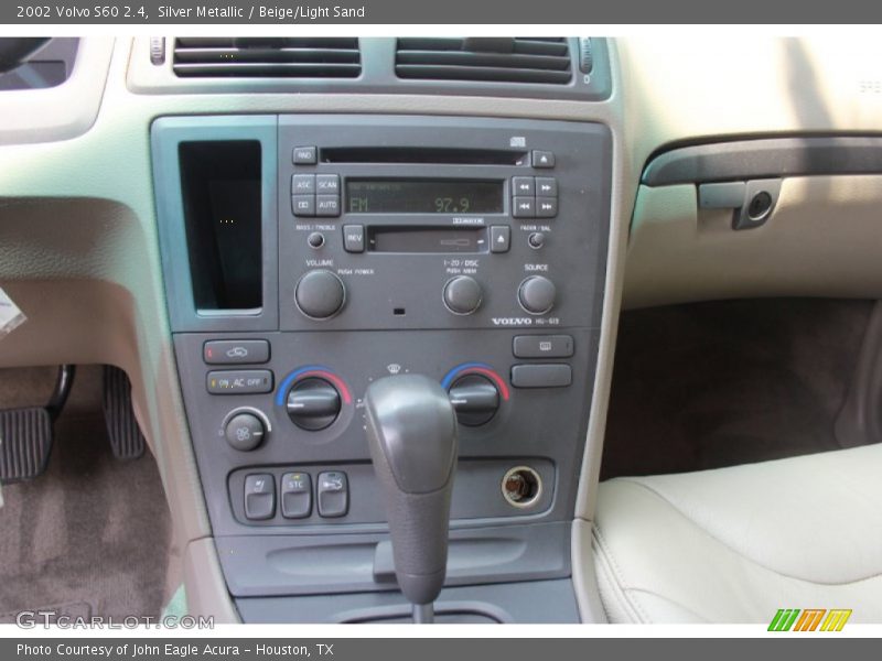 Silver Metallic / Beige/Light Sand 2002 Volvo S60 2.4