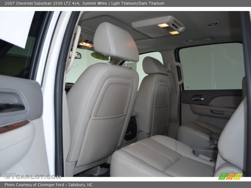 Summit White / Light Titanium/Dark Titanium 2007 Chevrolet Suburban 1500 LTZ 4x4