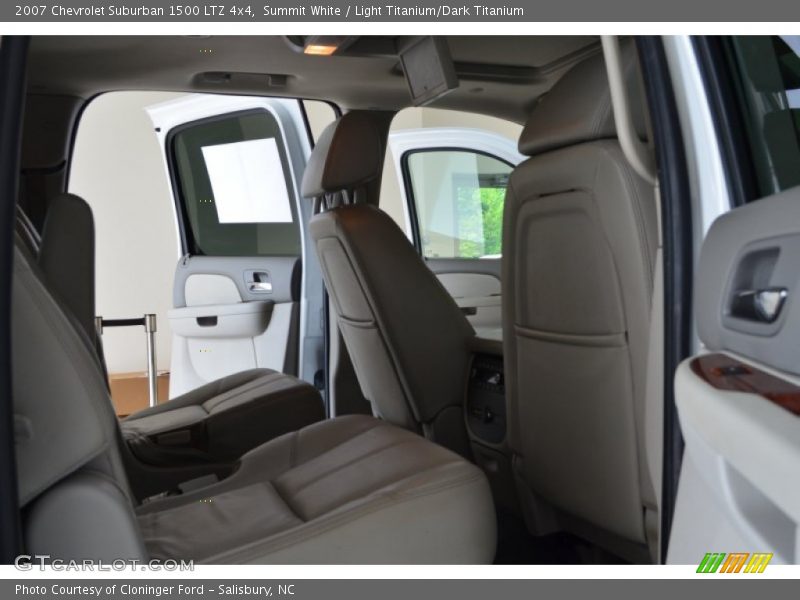 Summit White / Light Titanium/Dark Titanium 2007 Chevrolet Suburban 1500 LTZ 4x4