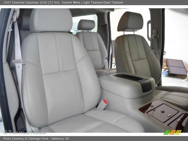 Summit White / Light Titanium/Dark Titanium 2007 Chevrolet Suburban 1500 LTZ 4x4