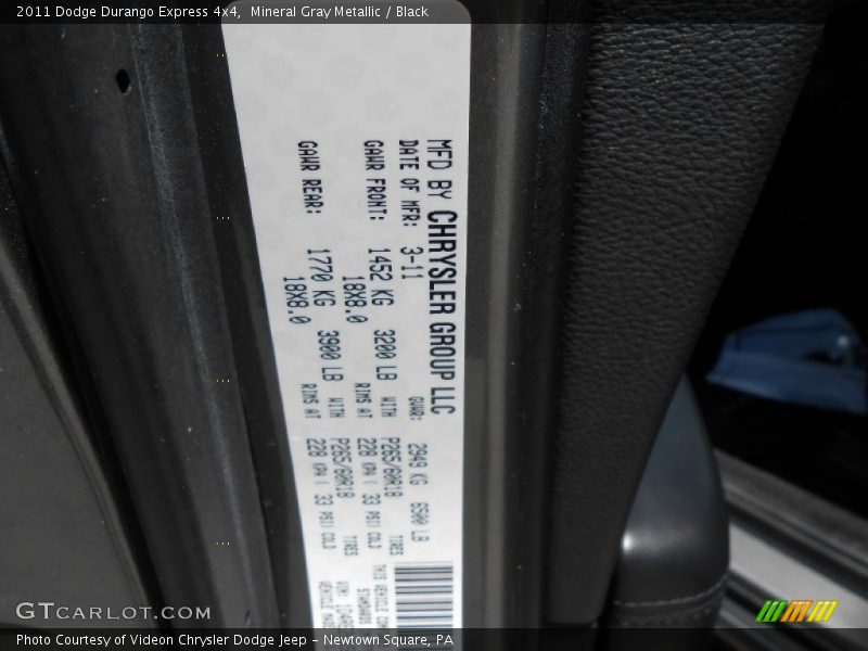 Mineral Gray Metallic / Black 2011 Dodge Durango Express 4x4