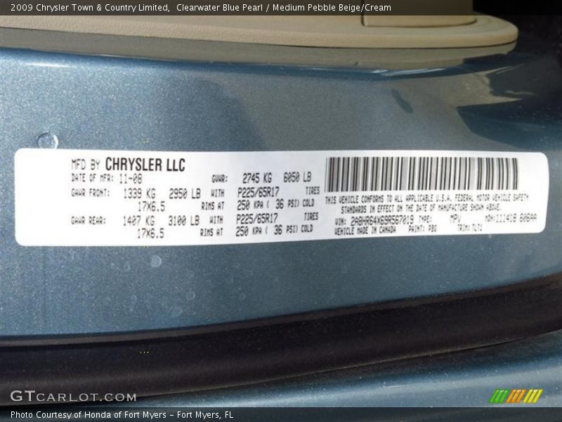 Clearwater Blue Pearl / Medium Pebble Beige/Cream 2009 Chrysler Town & Country Limited