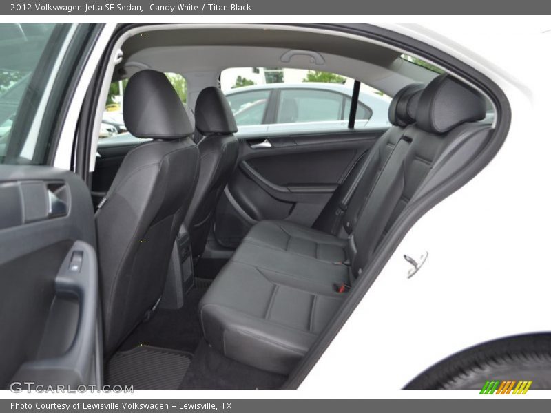 Candy White / Titan Black 2012 Volkswagen Jetta SE Sedan
