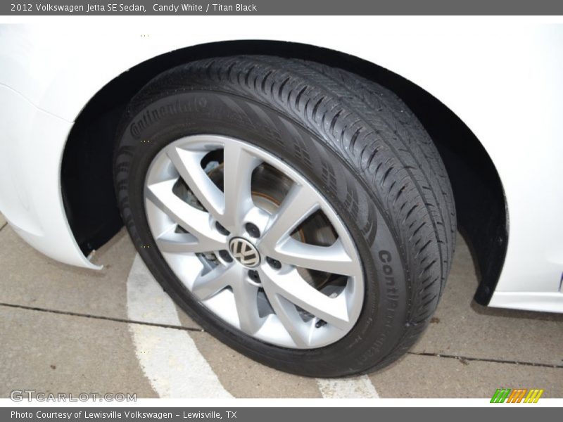 Candy White / Titan Black 2012 Volkswagen Jetta SE Sedan