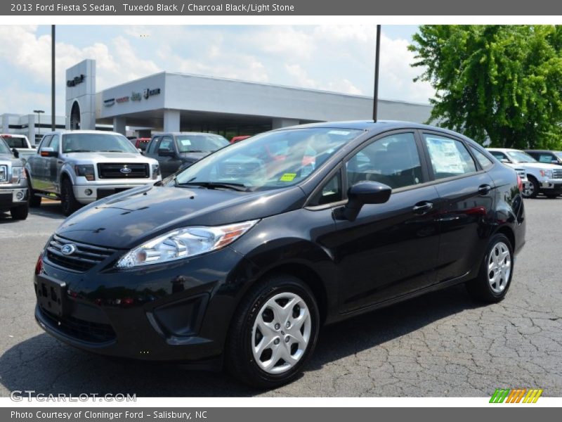 Tuxedo Black / Charcoal Black/Light Stone 2013 Ford Fiesta S Sedan