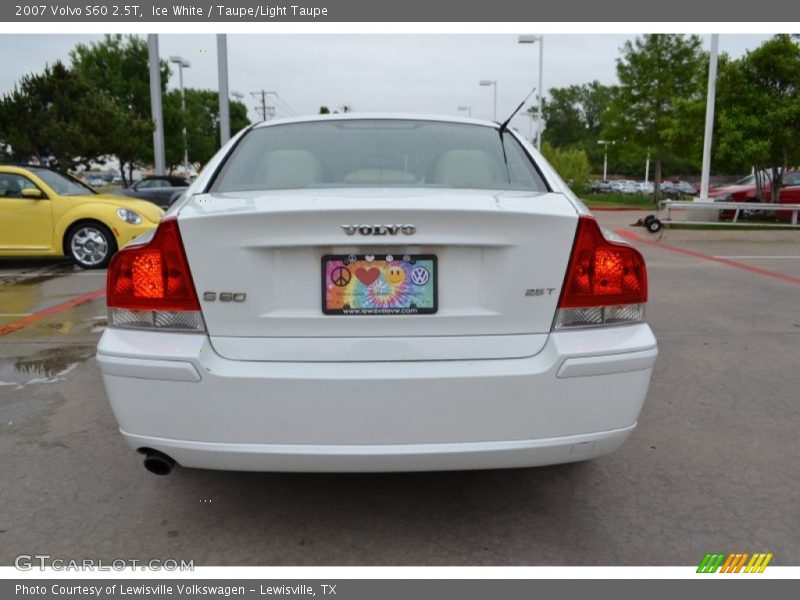 Ice White / Taupe/Light Taupe 2007 Volvo S60 2.5T