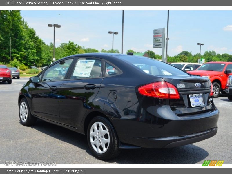 Tuxedo Black / Charcoal Black/Light Stone 2013 Ford Fiesta S Sedan