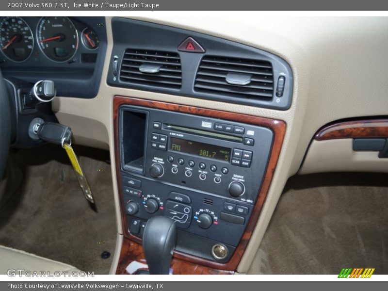 Controls of 2007 S60 2.5T