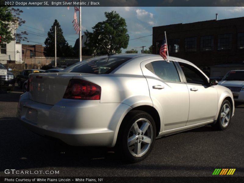 Bright Silver Metallic / Black 2012 Dodge Avenger SE