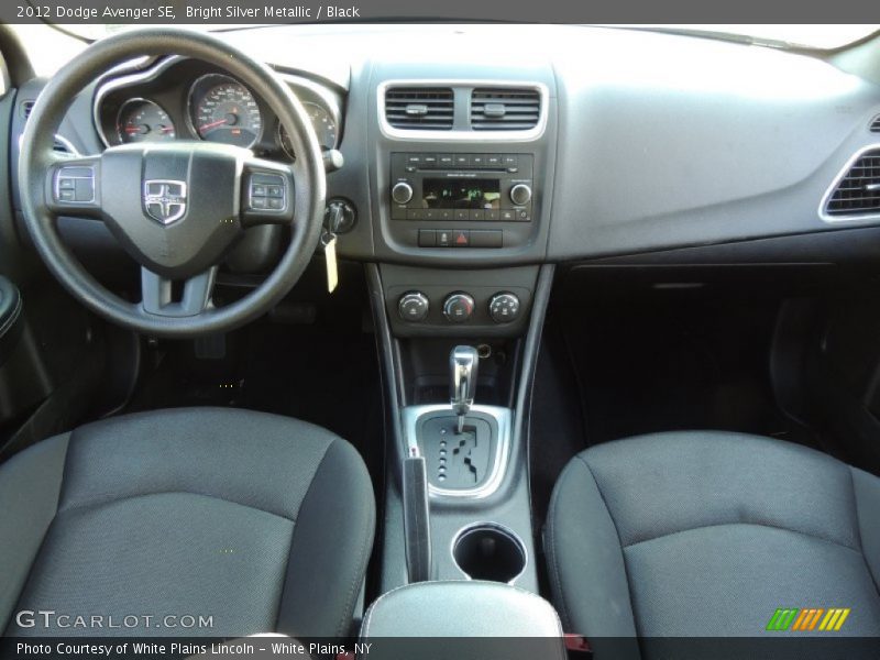 Bright Silver Metallic / Black 2012 Dodge Avenger SE