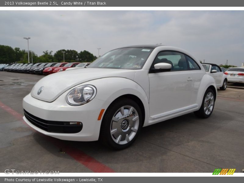 Candy White / Titan Black 2013 Volkswagen Beetle 2.5L